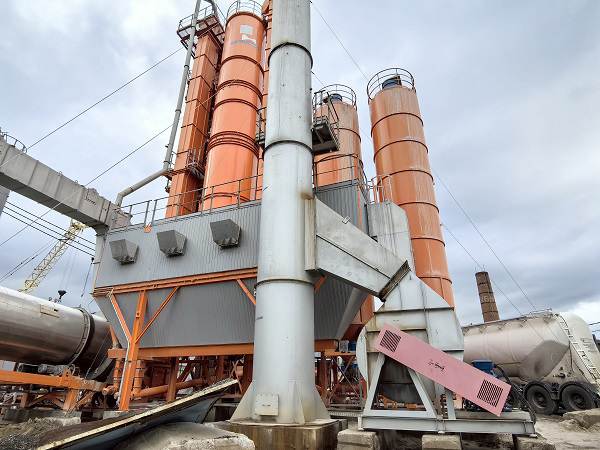 asphalt mixing plant